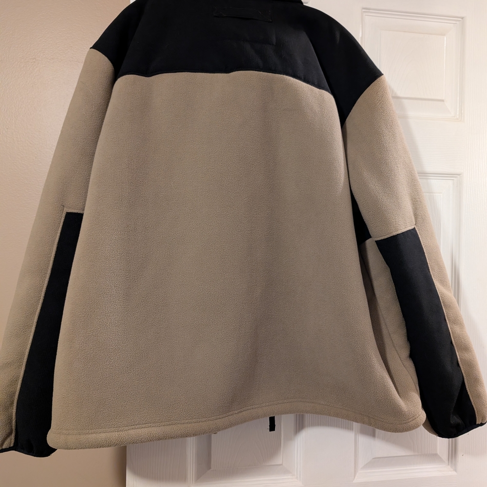 Duluth Trading Co Black and Tan Performance Jacket - Picture 5 of 5